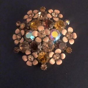 🌸VTG Weiss Rhinestone and Enamel Round Brooch
